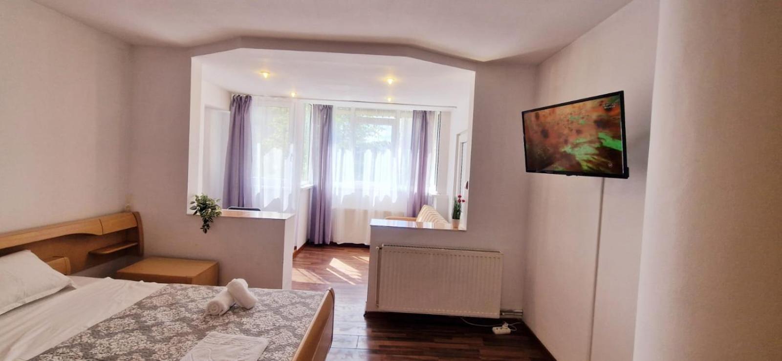 Stephanie Apartment-centru Civic בית אירוח בראשוב