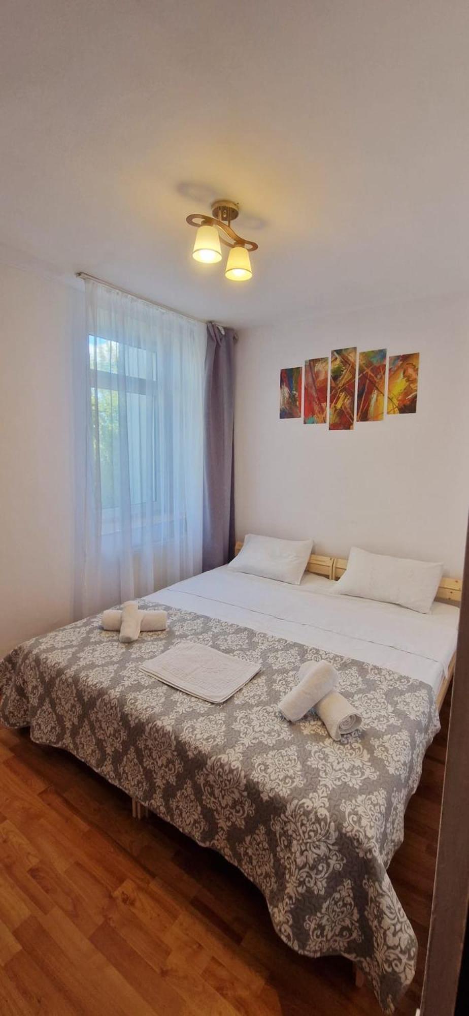 Stephanie Apartment-centru Civic בית אירוח
